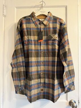 Brand New Men’s Legendary Whitetails Flannel
